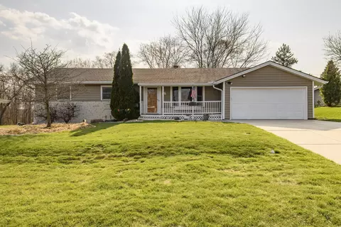 w185n8995 St James, Menomonee Falls, WI 53051