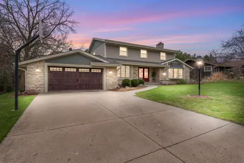9043 Glenwood, Greendale, WI 53129