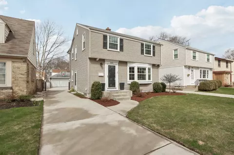 5331 N Kent, Whitefish Bay, WI 53217