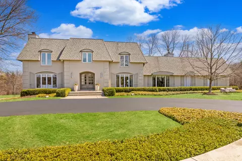 9400 N Valley Hl, River Hills, WI 53217
