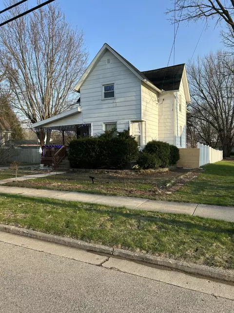 939 Main, Lomira, WI 53048
