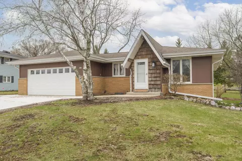 705 Summit, Hartford, WI 53027