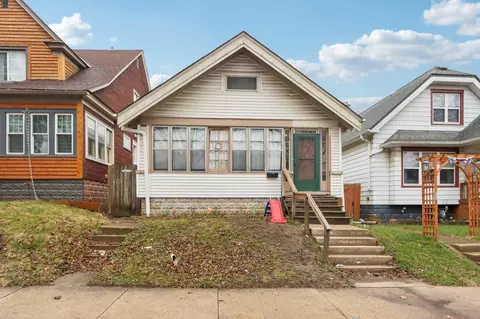 1747 S 61st, West Allis, WI 53214