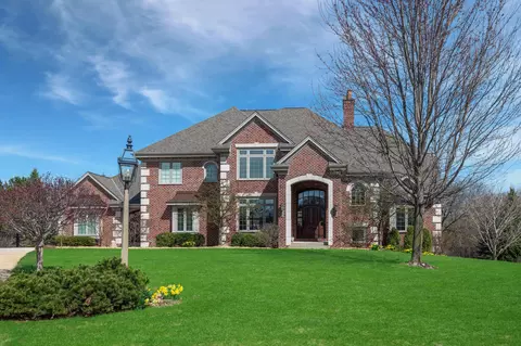 w286n3284 Woodgate, Delafield, WI 53072
