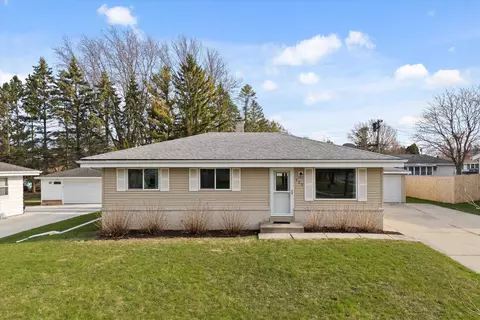 223 W Beutel, Port Washington, WI 53074