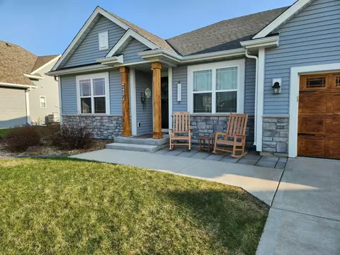 217 Countryside, Slinger, WI 53086