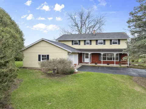 356 Robins, Burlington, WI 53105