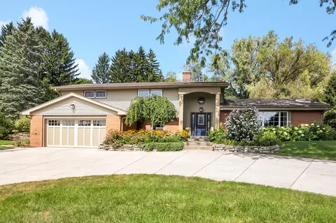 1365 Bonnie, Brookfield, WI 53045