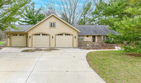 s47w36105 Meadows, Ottawa, WI 53118