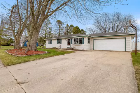 710 Randolph, Mishicot, WI 54228