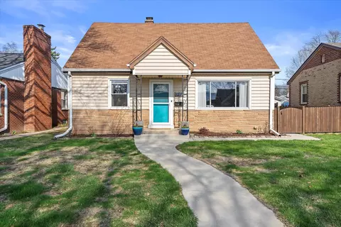 4916 N Iroquois, Glendale, WI 53217