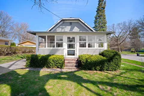 2011 Highland, Waukesha, WI 53186