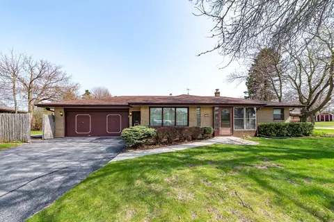 325 Willow, South Milwaukee, WI 53172