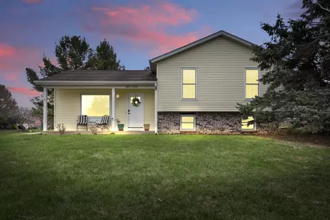 w236n7036 Summit, Sussex, WI 53089