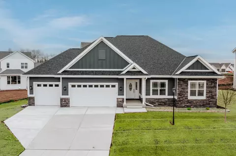 n55w19319 Red Crown, Menomonee Falls, WI 53051