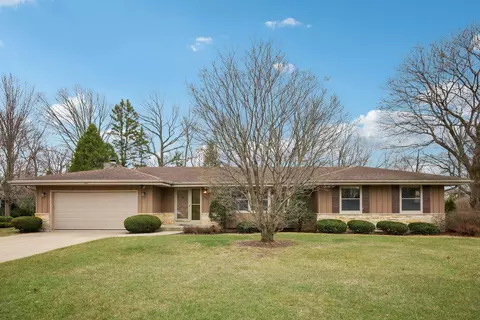 17535 Royalcrest, Brookfield, WI 53045