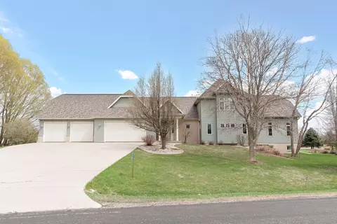 n736 North Water Street, Emmet, WI 53098