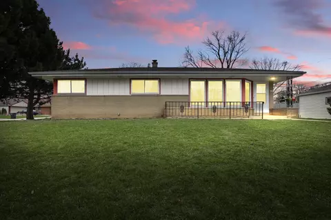 6317 W Plainfield, Greenfield, WI 53220
