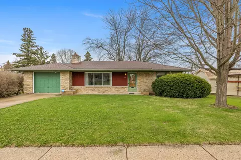 424 Sixth, Hartford, WI 53027