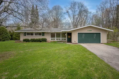 11260 Bridget, Hales Corners, WI 53130