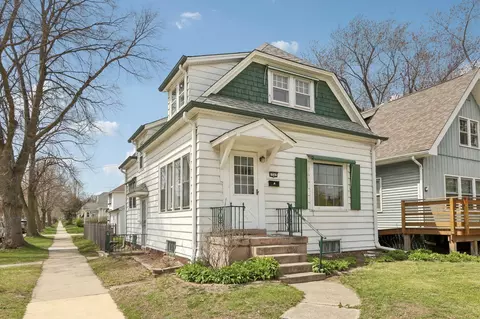 1047 Glenview, Wauwatosa, WI 53213