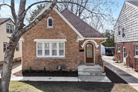 2915 N 72nd, Milwaukee, WI 53210