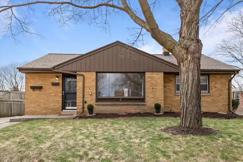 9363 W Dixon, Milwaukee, WI 53214