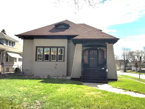 3000 N 37th, Milwaukee, WI 53210