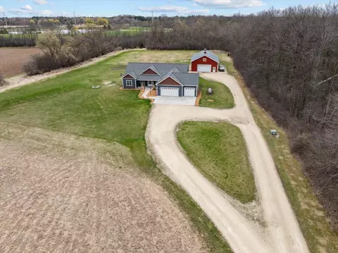 14018 N Davis, Mequon, WI 53097