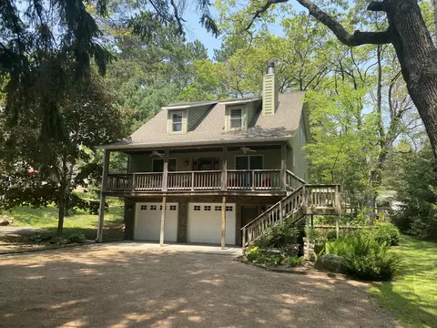 w13490 Czech Drive, Coloma, WI 54930