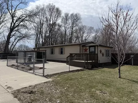 1740 Gillette, La Crosse, WI 54603
