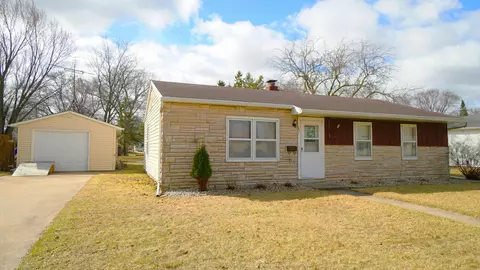 1631 E Melrose, Appleton, WI 54911