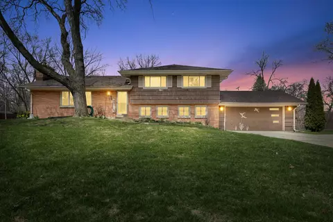 17540 Windemere, Brookfield, WI 53045