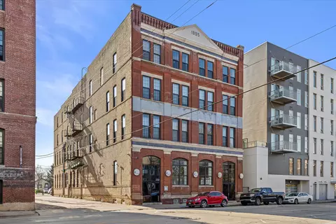 1017 S 2nd #203, Milwaukee, WI 53204