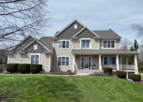 w126n6563 Sycamore, Menomonee Falls, WI 53051
