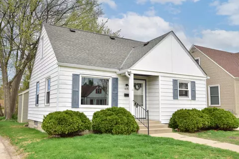 8520 W Hayes, West Allis, WI 53227
