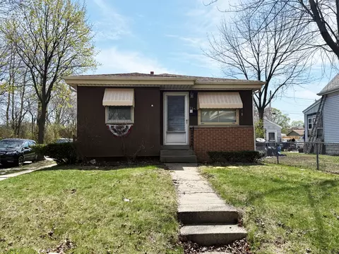 3301 W Arthur, Milwaukee, WI 53215