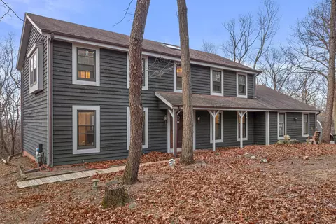 w336s9603 Red Brae, Mukwonago, WI 53149