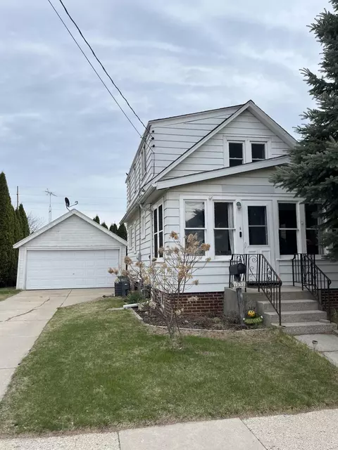 1031 S 20th, Manitowoc, WI 54220