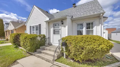 1338 School, Sheboygan, WI 53083
