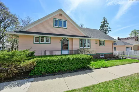 7905 Rogers, Wauwatosa, WI 53213