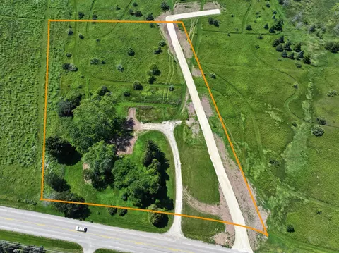 1623 County Road C, Grafton, WI 53024