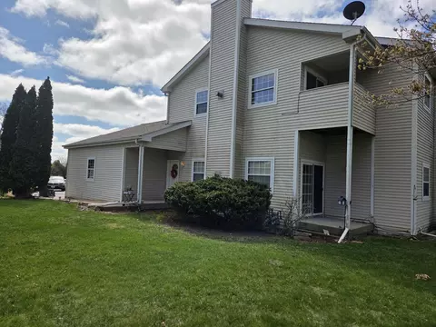 414 Autumn #B, Delavan, WI 53115
