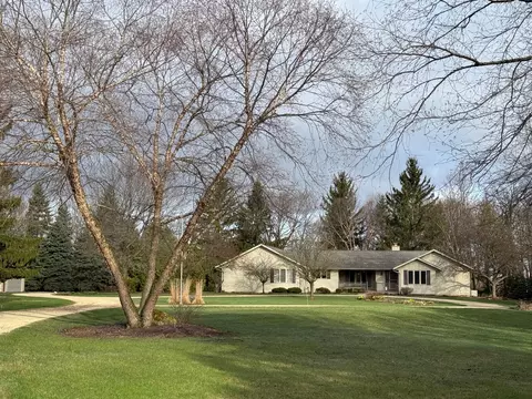2985 Division, Jackson, WI 53037