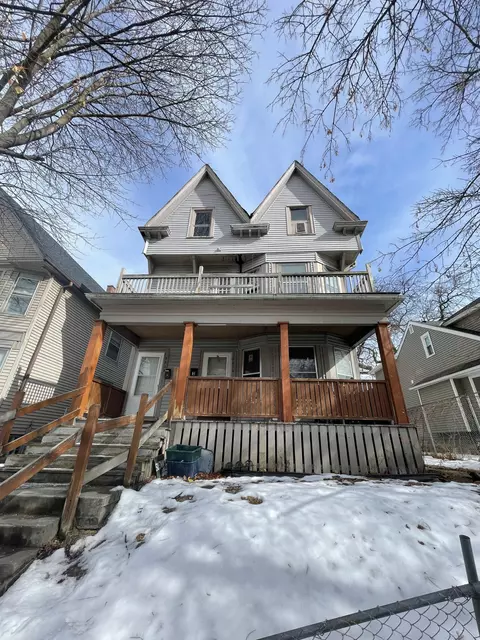 2216 N 39th #2218, Milwaukee, WI 53208
