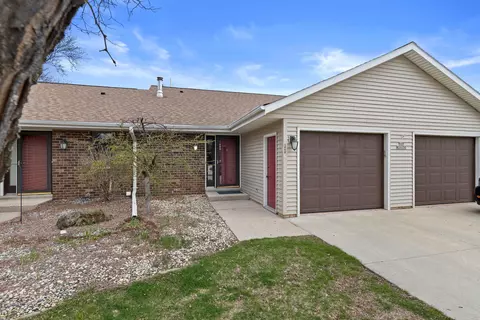 n49w36150 Nottingham # 11, Oconomowoc, WI 53066