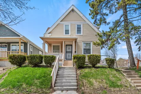 2027 N 23rd, Milwaukee, WI 53205