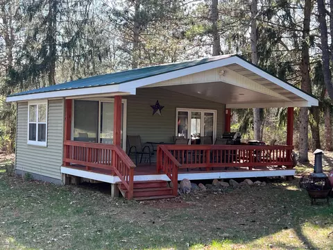 1196 Fawn, Springville, WI 53936