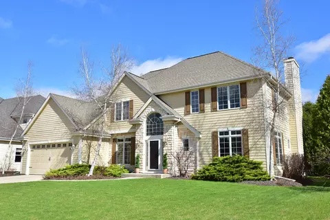 452 Bobolink, Grafton, WI 53024