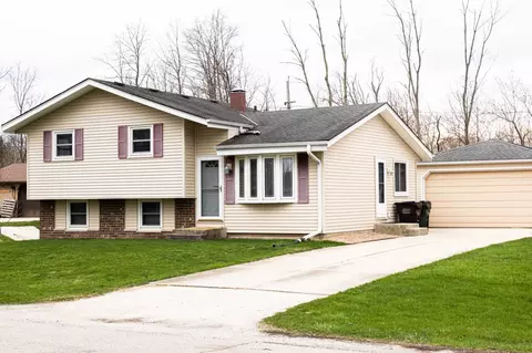 3546 Indian, Caledonia, WI 53402